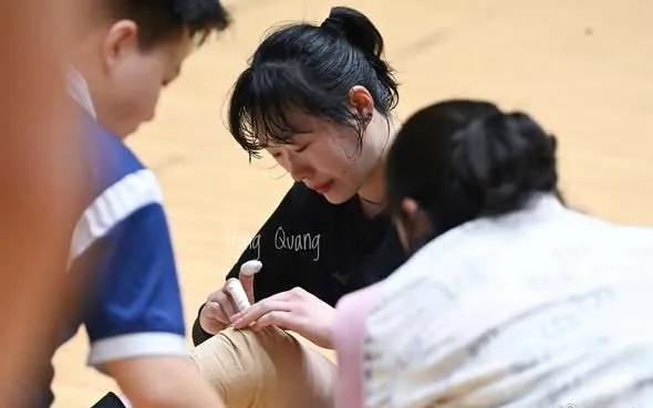 必威体育app下载-越南联赛收官！4位中国留洋队员仅2人晋级，不是不拼是球队带不动|王艺竹|越南女排|中国女排|车文涵|蔡晓晴_新浪体育_新浪新闻